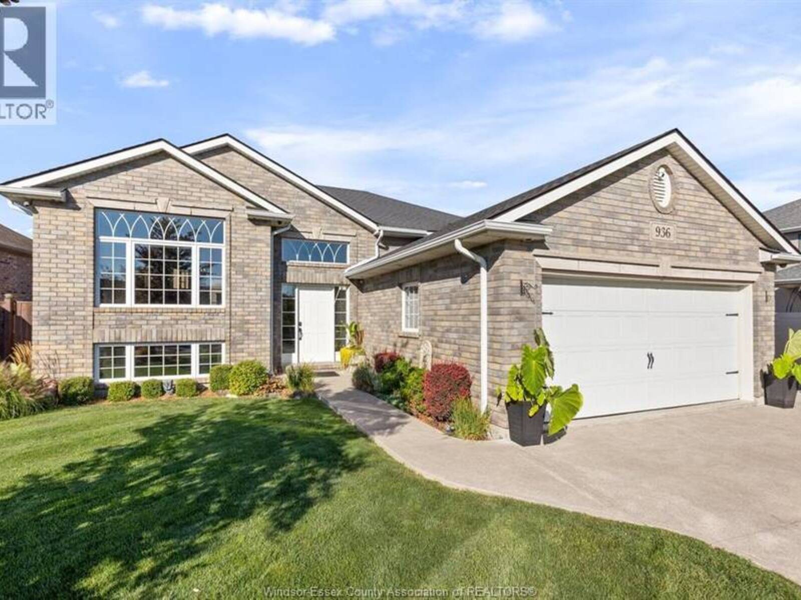 936 DRIFTWOOD, Lakeshore, Ontario N0R 1A0