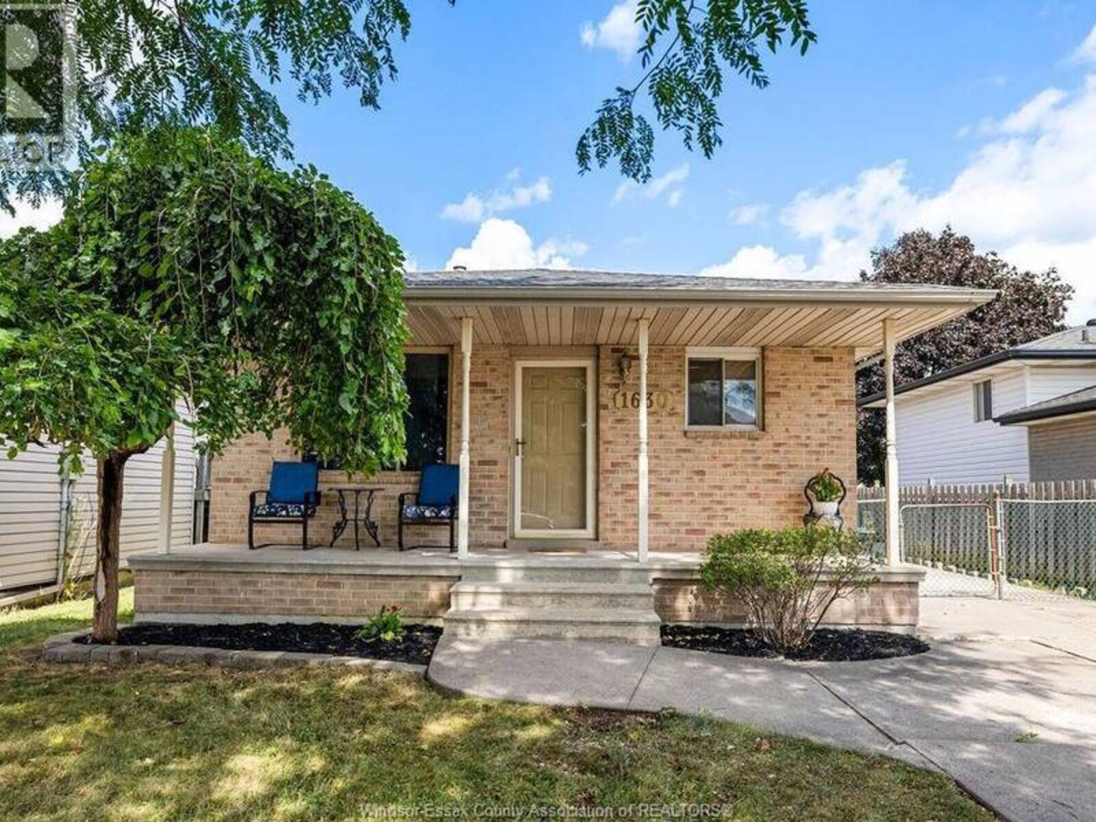 1630 BLUE SPRING, Windsor, Ontario N8W 5L2