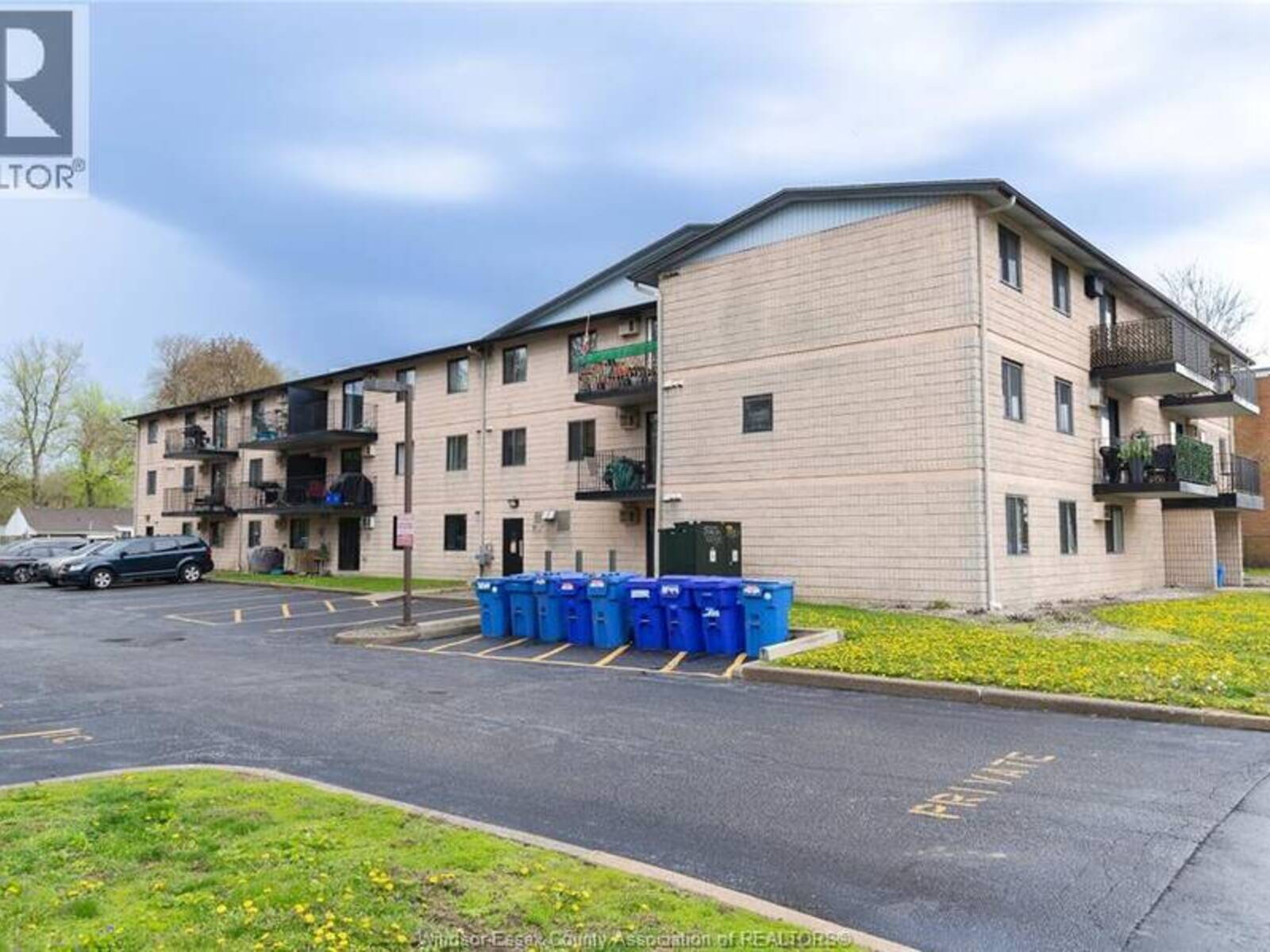 3355 SANDWICH Unit# 310, Windsor, Ontario N9C 1B2