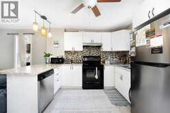 768 MCKAY | Windsor Ontario | Slide Image Eighteen