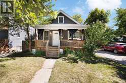 768 MCKAY | Windsor Ontario | Slide Image Three