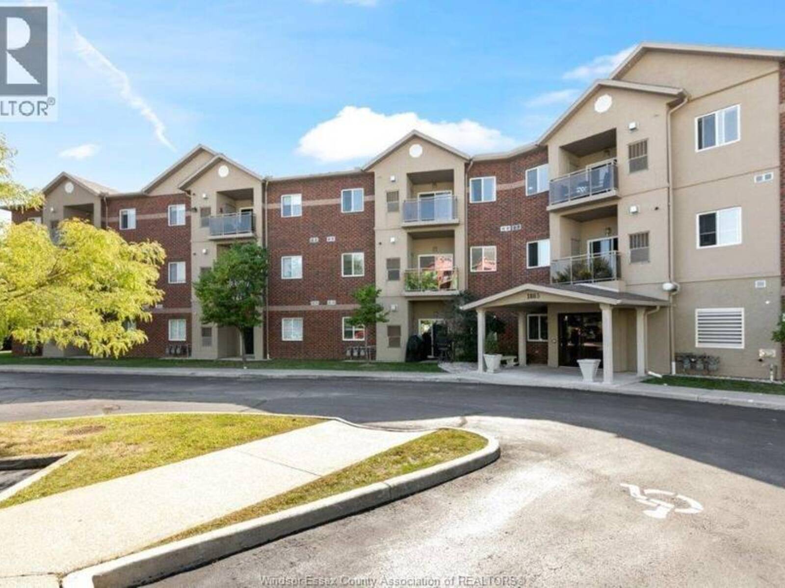 1885 WESTVIEW PARK BOULEVARD Unit# 108, LaSalle, Ontario N9H 2R8