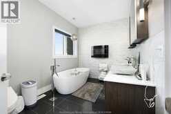 4395 Centre Lake | Windsor Ontario | Slide Image Fifteen