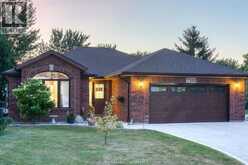 113 BEACH COURT | Lakeshore Ontario | Slide Image One