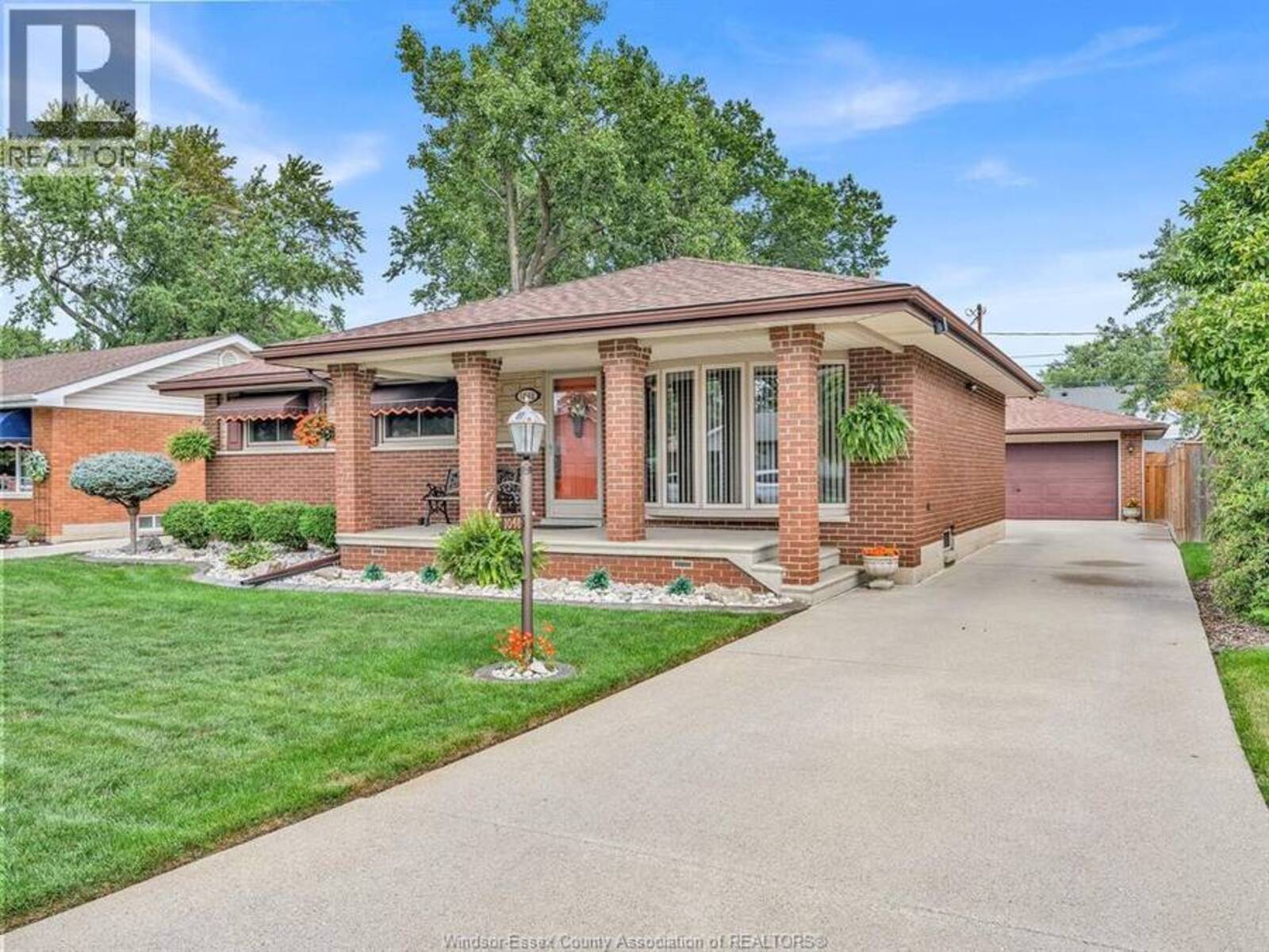 1048 COVENTRY COURT, Windsor, Ontario N8S 2W7
