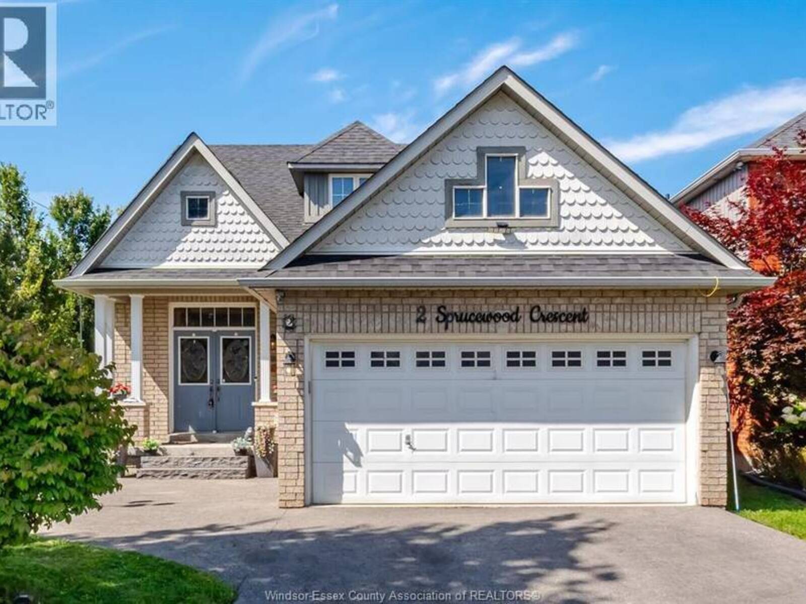 2 SPRUCEWOOD CRESCENT, Clarington, Ontario L1C 5C6