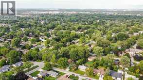 805 Roselawn DRIVE | Windsor Ontario | Slide Image Thirty-four