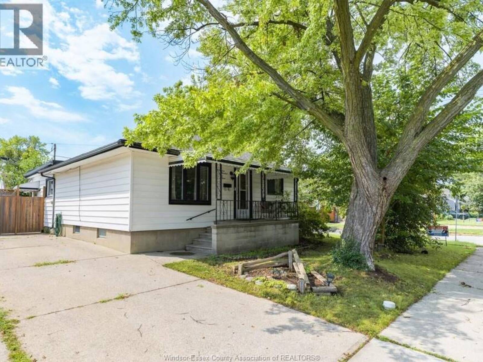 1903 ELLROSE.., Windsor, Ontario N8W 4V1