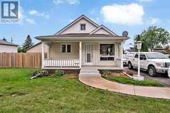 567 EDINBOROUGH | Windsor Ontario | Slide Image One