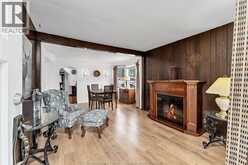567 EDINBOROUGH | Windsor Ontario | Slide Image Eight