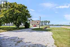 21240 DOCKSIDE | Chatham-Kent Ontario | Slide Image Twenty-four