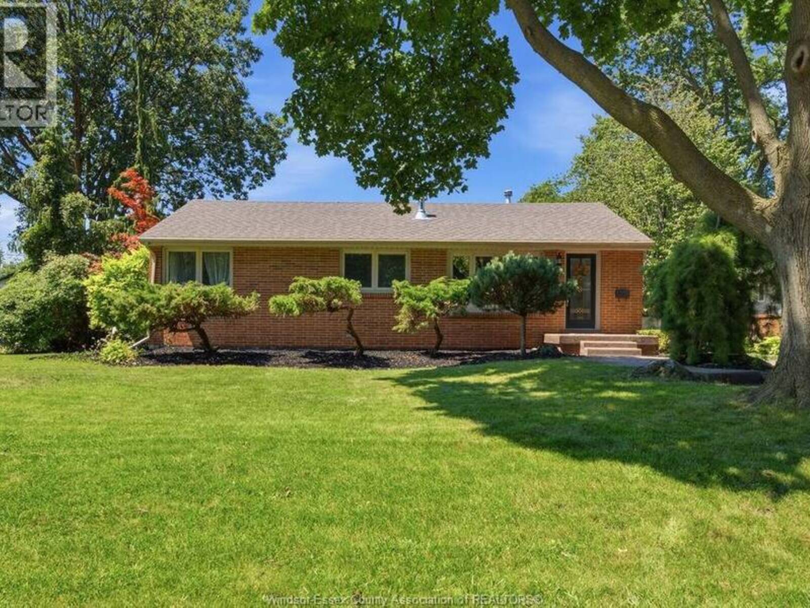 251 ST. MARKS ROAD, Tecumseh, Ontario N8N 2H6