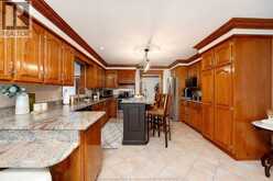 1825 HEBERT | Tecumseh Ontario | Slide Image Eight