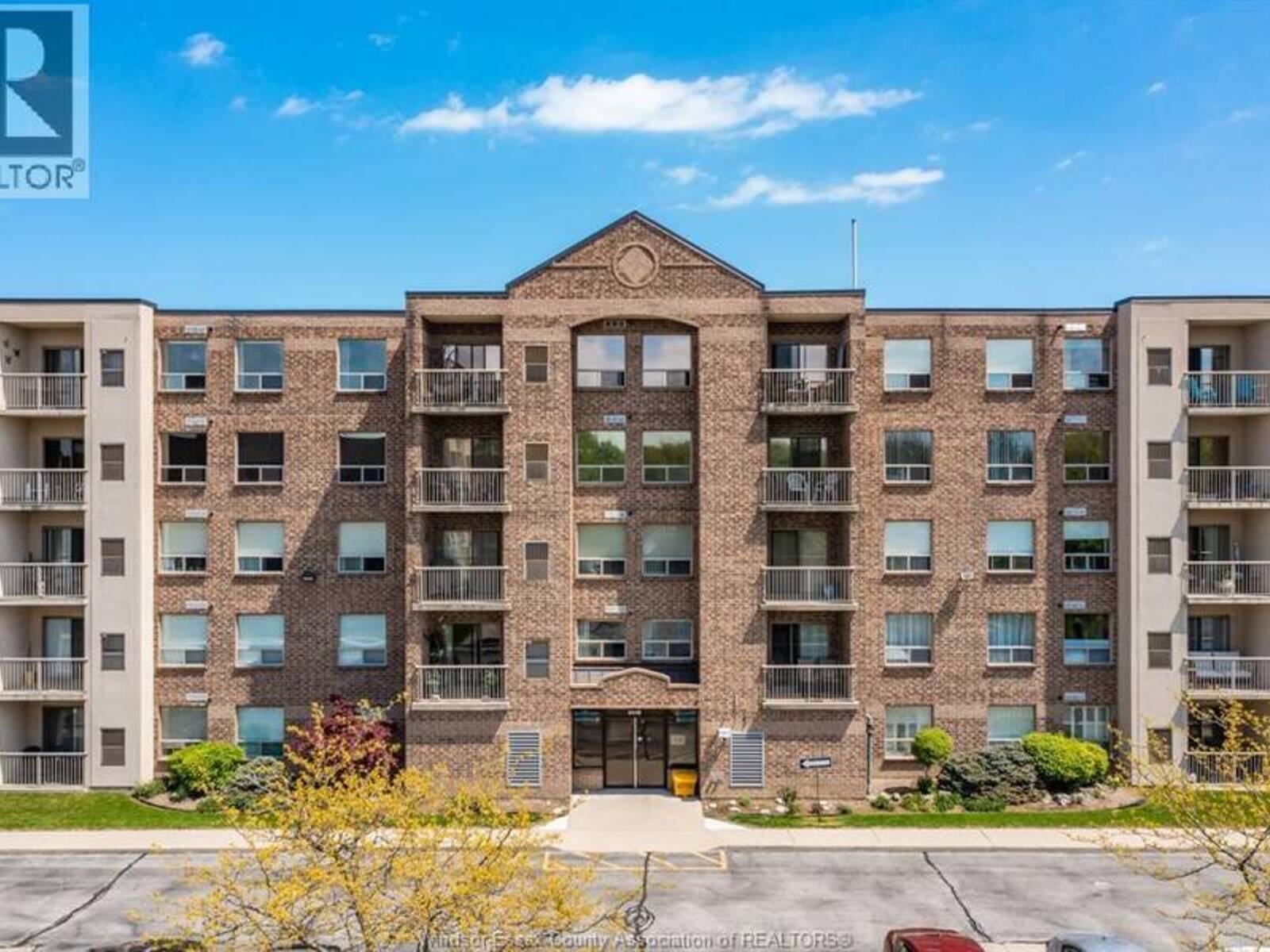 8335 WYANDOTTE STREET East Unit# 109, Windsor, Ontario N8S 4S8