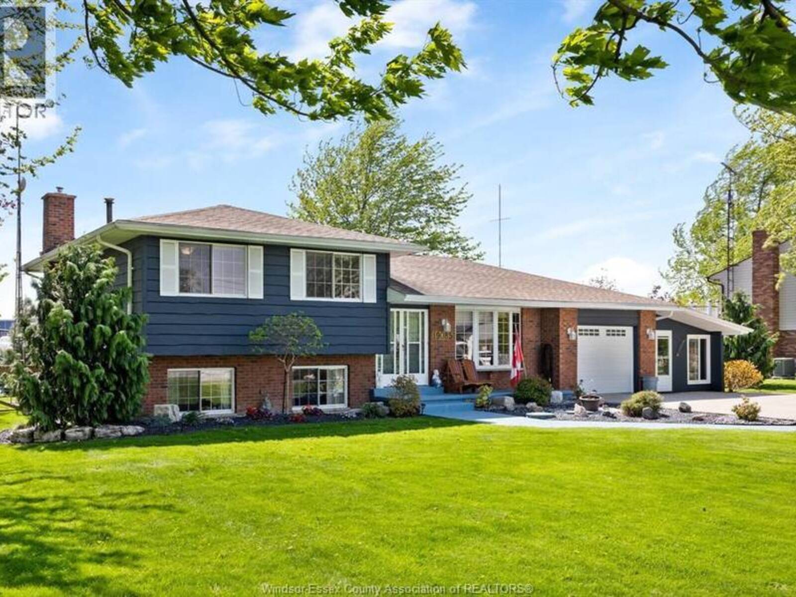 19085 BLUE WATER AVENUE, Tilbury, Ontario N0P 2L0