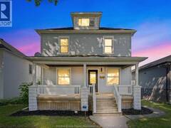 371 Curry Windsor Ontario, N9E 2B6