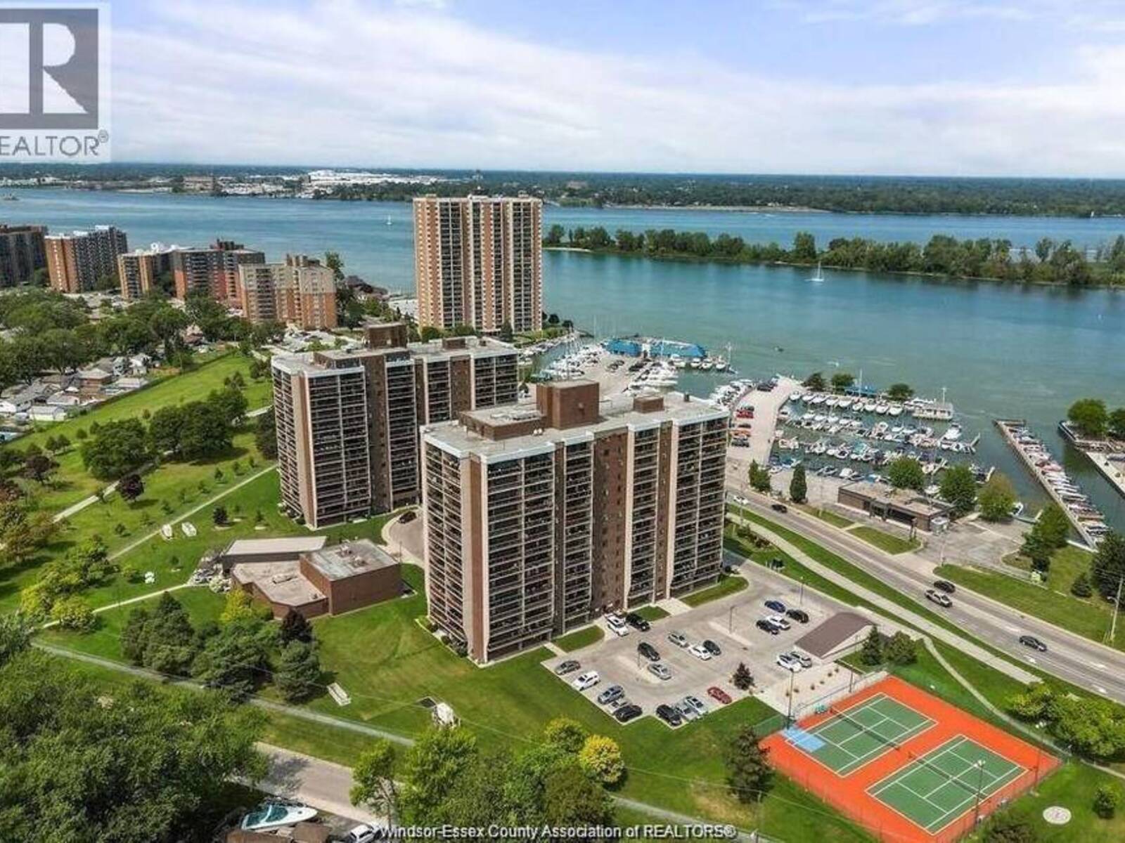 9099 RIVERSIDE DRIVE East Unit# 906W, Windsor, Ontario N8S 4R1
