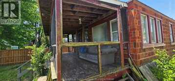 390 EAST BEACH | Leamington Ontario | Slide Image Thirty-five