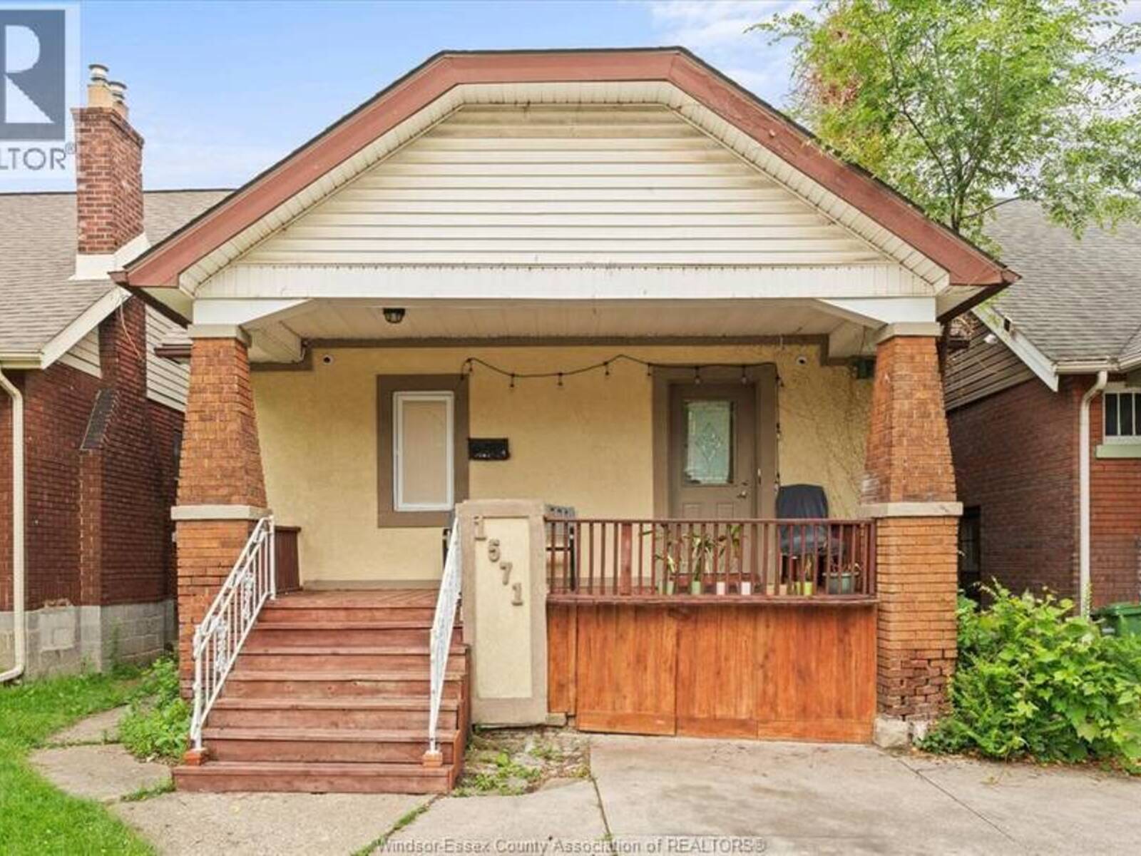 1571 GOYEAU, Windsor, Ontario N8X 3L5
