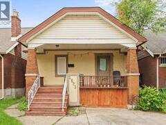 1571 GOYEAU Windsor Ontario, N8X 3L5