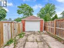 2318 CHANDLER | Windsor Ontario | Slide Image Thirty-nine