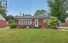 3571 ROXBOROUGH | Windsor Ontario | Slide Image Two