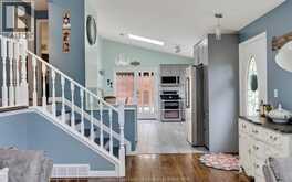 3571 ROXBOROUGH | Windsor Ontario | Slide Image Nine