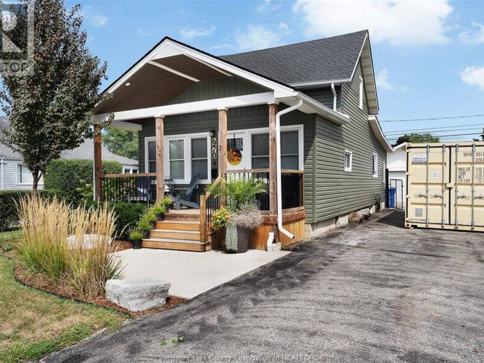 970 EASTLAWN AVENUE, Windsor, Ontario N8S 3H9