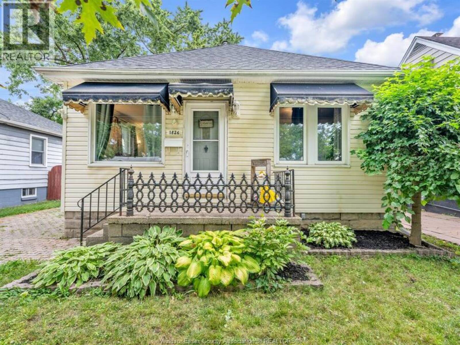 1826 FRANCOIS ROAD, Windsor, Ontario N8W 4S7