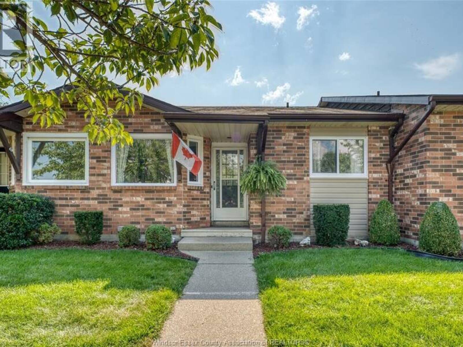 7 CHERRY LANE Unit# 20, Leamington, Ontario N8H 5A5