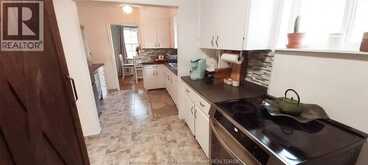 1047 ESDRAS AVENUE | Windsor Ontario | Slide Image Thirty