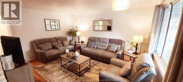 1047 ESDRAS AVENUE | Windsor Ontario | Slide Image Six