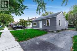 1462 Labadie | Windsor Ontario | Slide Image Thirty-one