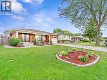 9975 HOLLY CRESCENT | Windsor Ontario | Slide Image Five