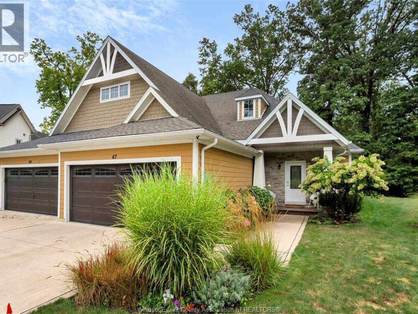 67 RED OAK, Amherstburg, Ontario N9V 4C4