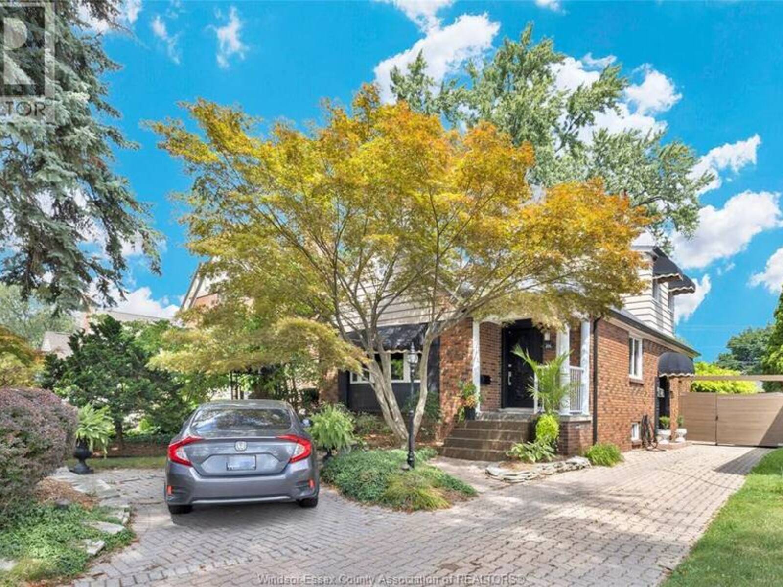 466 MATTHEW BRADY, Windsor, Ontario N8S 3J6