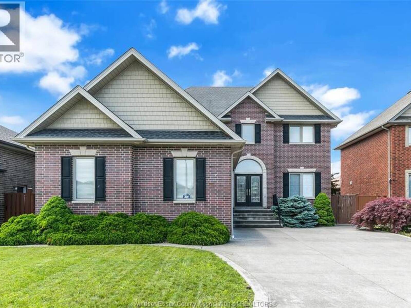 2259 ST PATRICK'S AVENUE, Windsor, Ontario N9B 3Y4