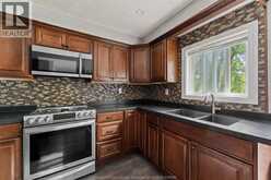 549 CLOVER | Windsor Ontario | Slide Image Three