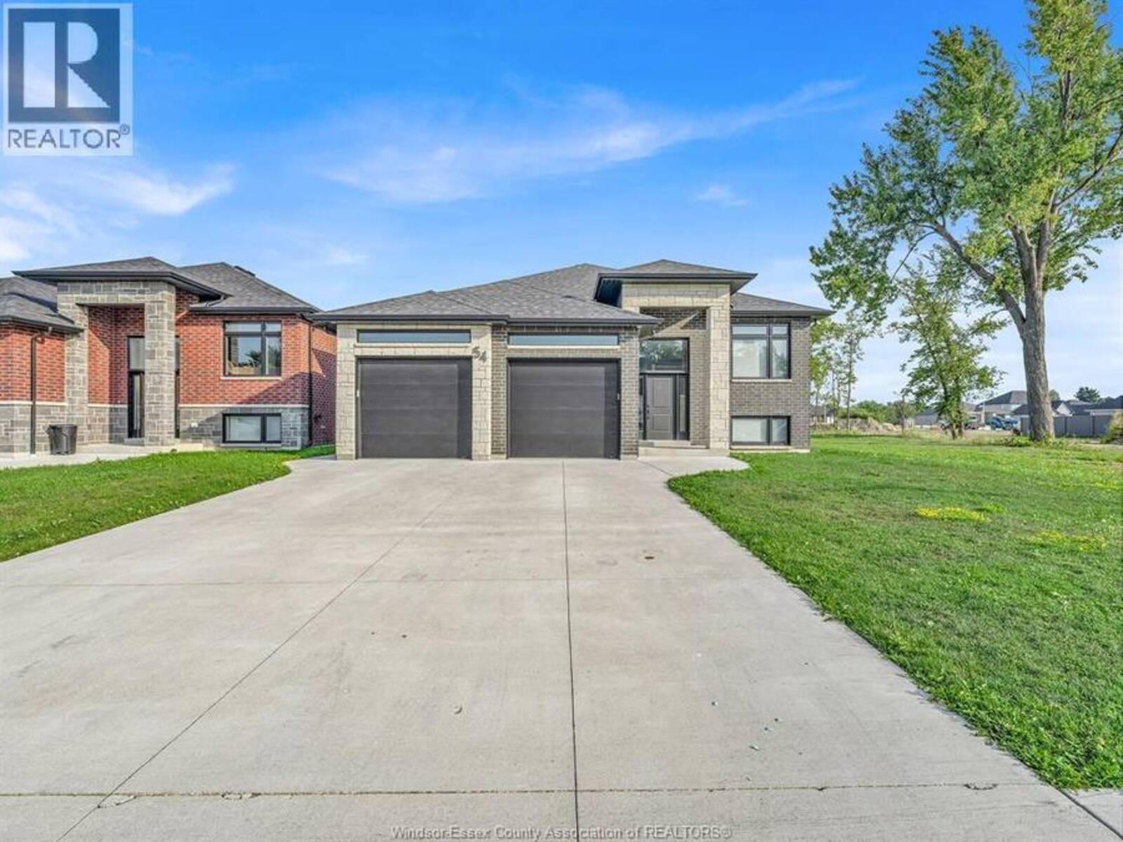 54 REDWOOD, Cottam, Ontario N0R 1B0