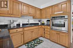2477 MARK AVENUE | Windsor Ontario | Slide Image Nineteen