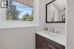2477 MARK AVENUE | Windsor Ontario | Slide Image Twenty
