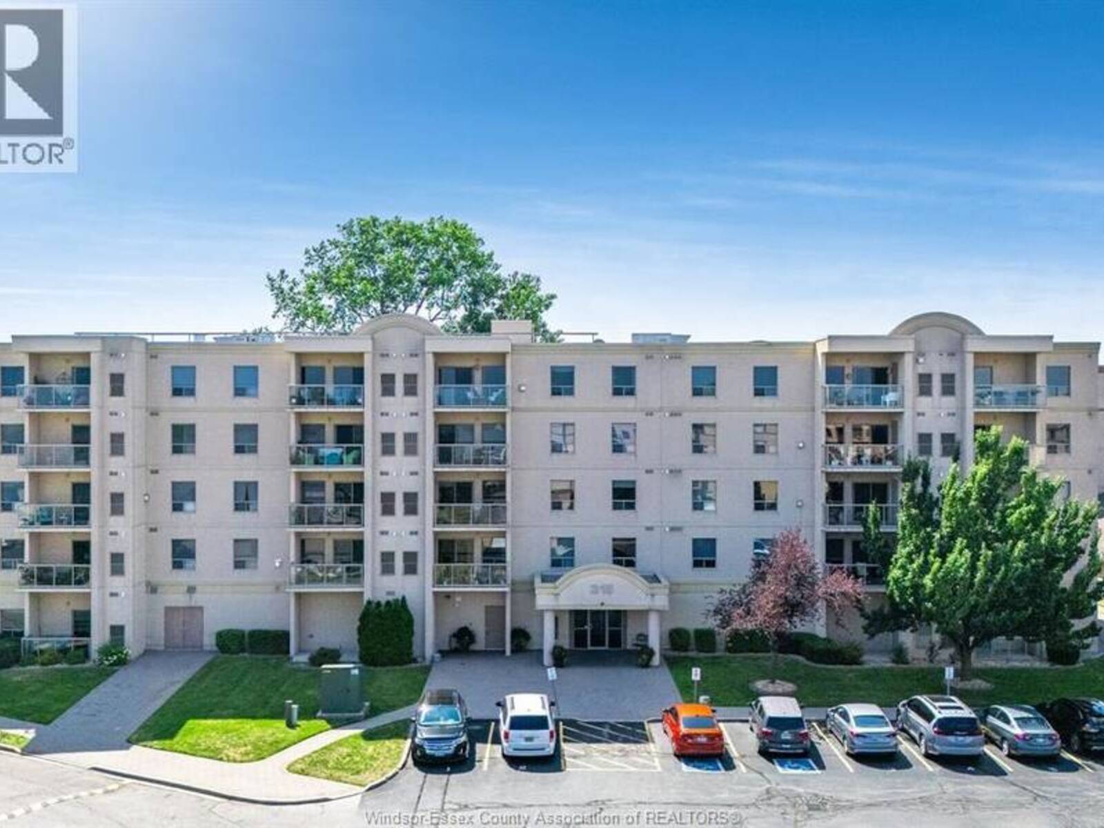 315 Village Grove Unit# 305, Tecumseh, Ontario N8N 5G4