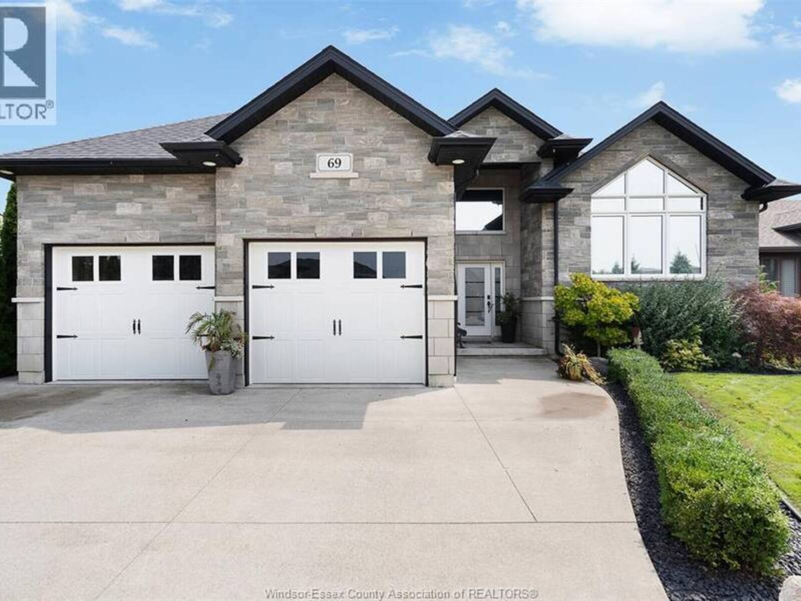69 CONSERVATION BOULEVARD, Kingsville, Ontario N9Y 0E5