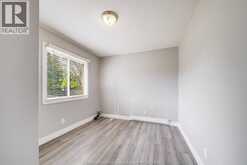 623 EDINBOROUGH | Windsor Ontario | Slide Image Thirteen