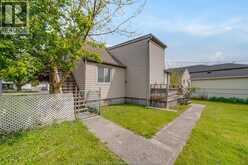 623 EDINBOROUGH | Windsor Ontario | Slide Image Thirty-two