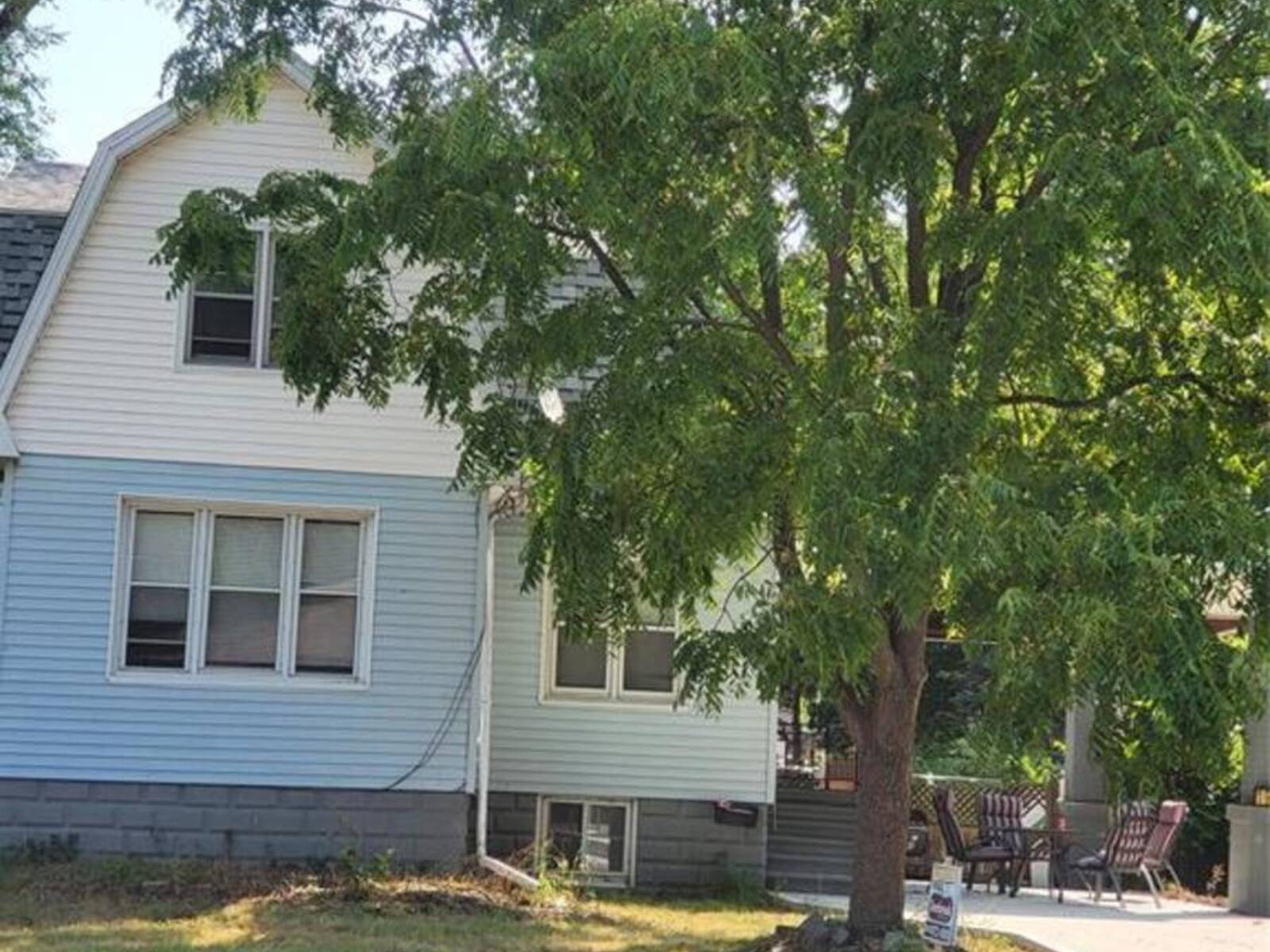 1938 BUCKINGHAM, Windsor, Ontario N8T 2B1