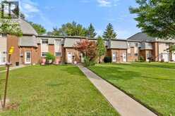 6728 ROSE-VILLE GARDEN DRIVE Unit# 15 | Windsor Ontario | Slide Image Thirty-six