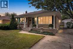 923 GREENDALE DRIVE | Windsor Ontario | Slide Image Four