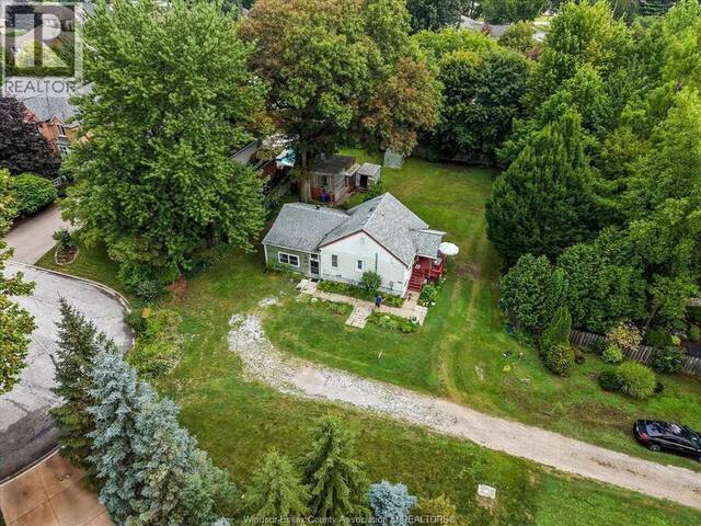 7035 MATCHETTE ROAD LaSalle Ontario, N9J 2S1 - 2 Bedrooms Home For Sale