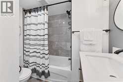 3 ROBIN CRESCENT | Windsor Ontario | Slide Image Sixteen